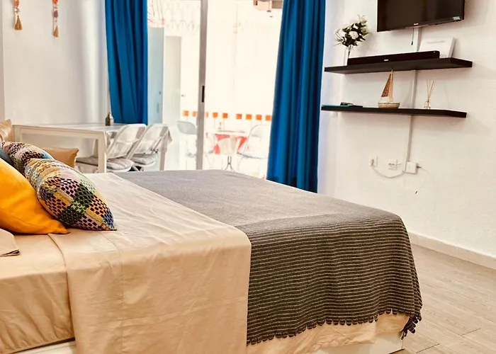 Santana Habaneras - 18 At With Garage, Pool And Lift