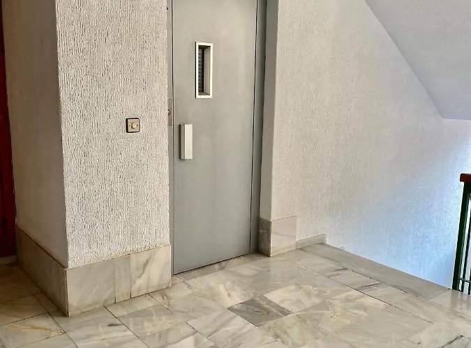 Santana Habaneras - 18 At With Garage, Pool And Lift شقة تورّيفيِخا