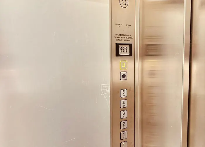 Santana Habaneras - 18 At With Garage, Pool And Lift شقة تورّيفيِخا